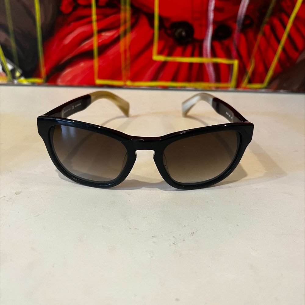 Jil Sander Black Sunglasses with Gradient Lenses